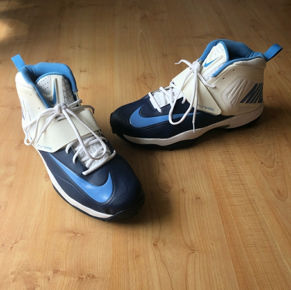 Nike Flywire Blue and White Adult Football cleats - Picture 2 of 9